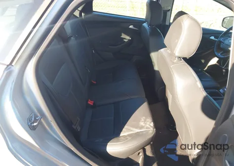 2017 Ford Focus Titanium from USA, damaged, VIN 1FADP3N23HL269960